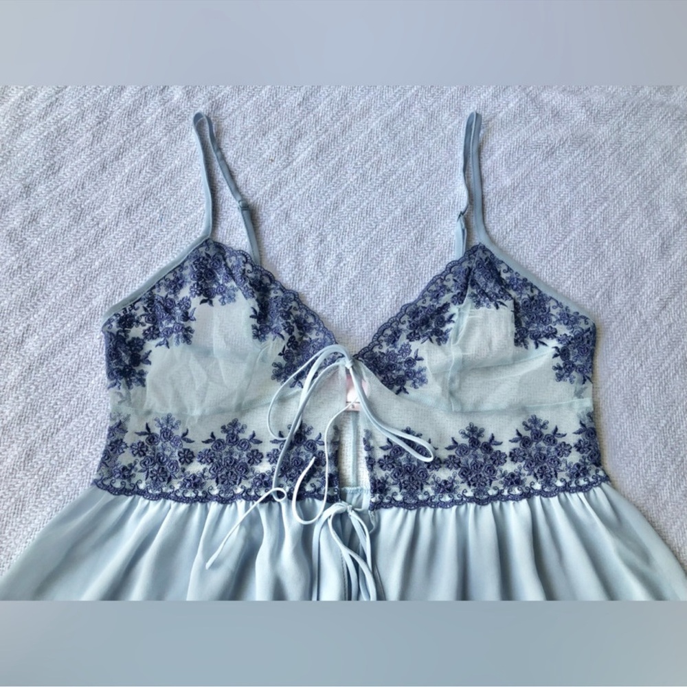 NWOT Victoria's Secret Blue Chemise with Lace Detailing - Picture 2 of 5
